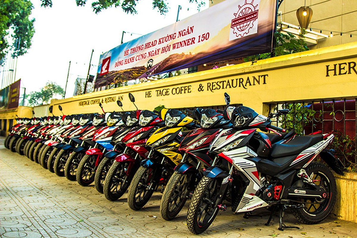 Hon 300 xe Honda Winner 150 dieu hanh tai Ha Noi